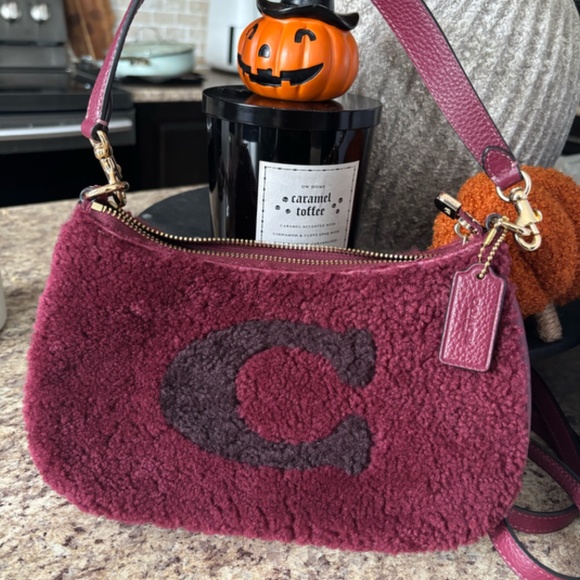 Rare Coach Teri Shearling in Black Cherry - Picture 2 of 5